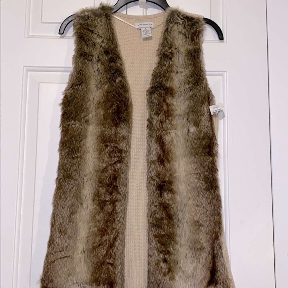 Liz Claiborne Women’s faux Fur Vest